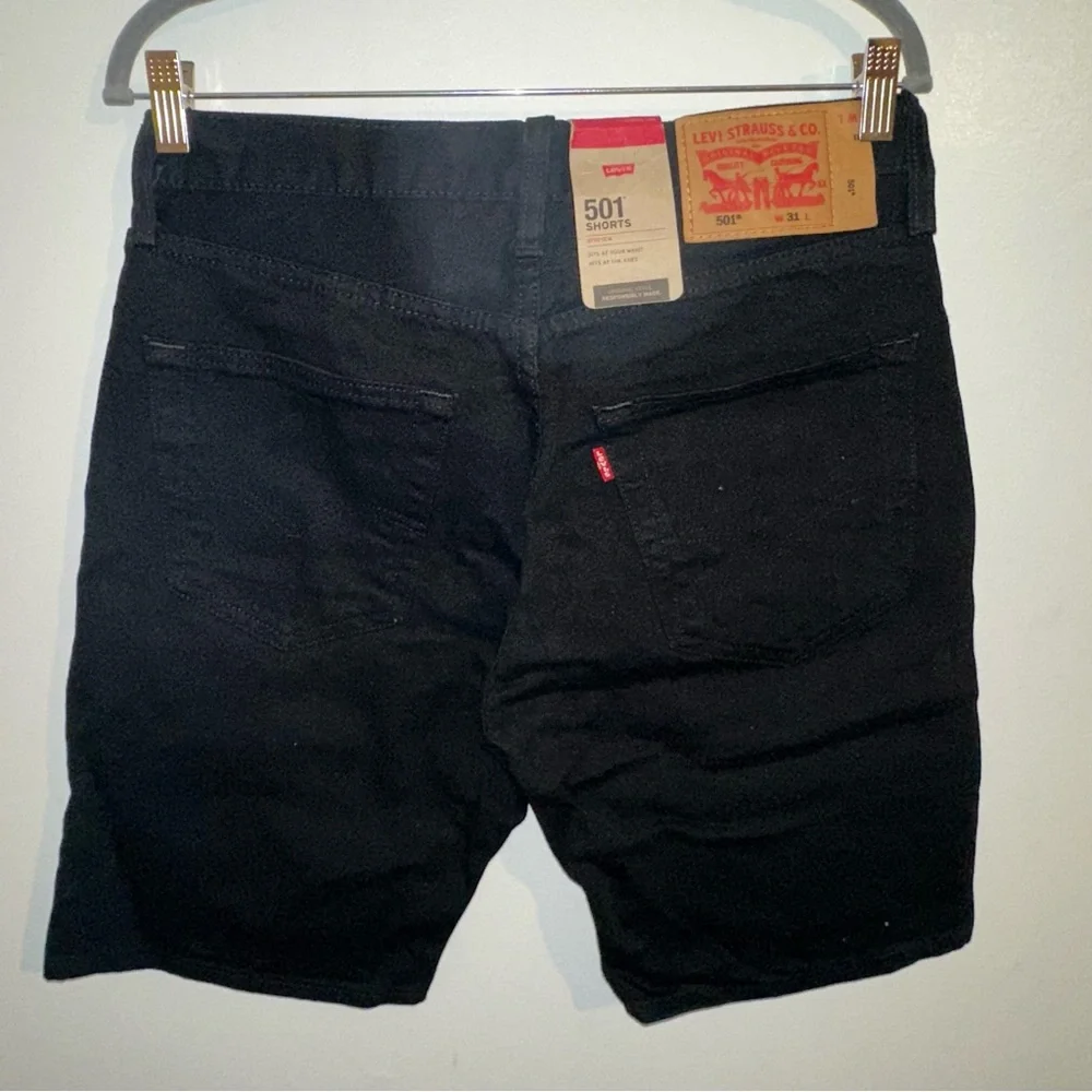 Levi’s Men’s Black Denim Shorts new with tags size 31